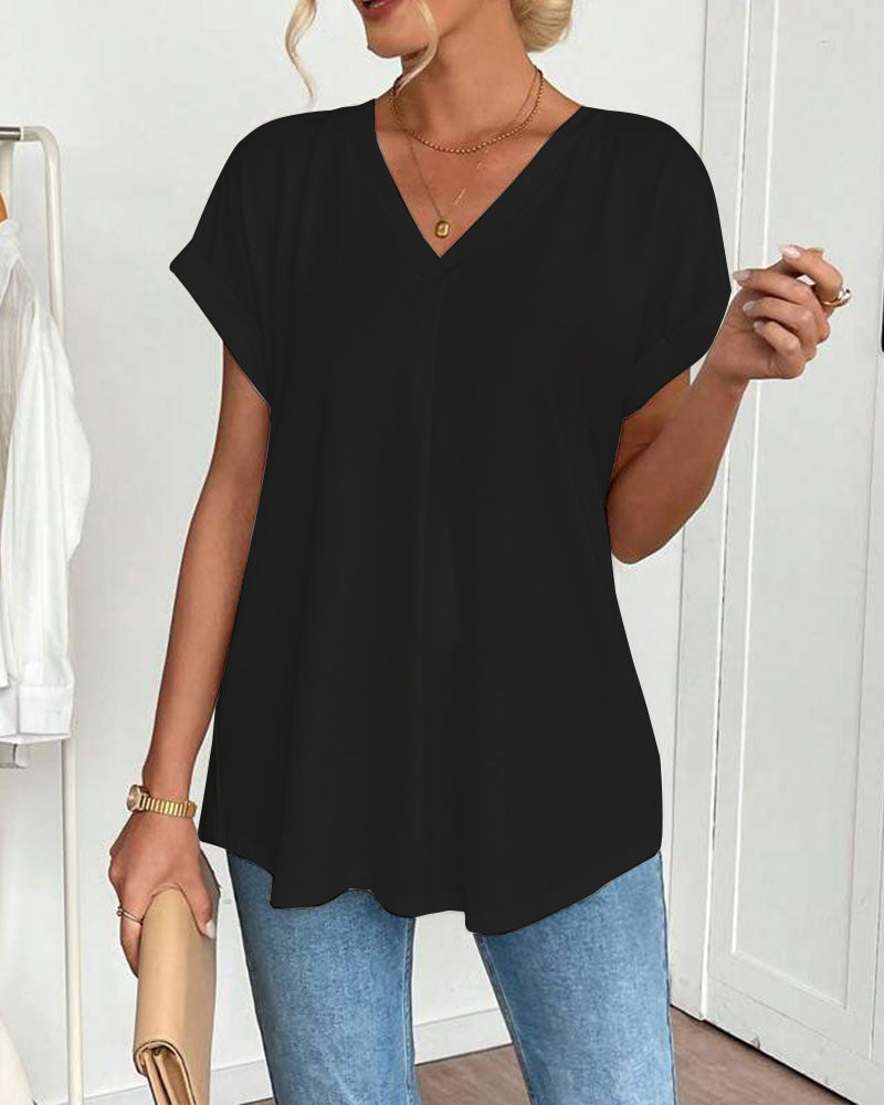 Bella | Stylish and Slimming V-Neck T-Shirt