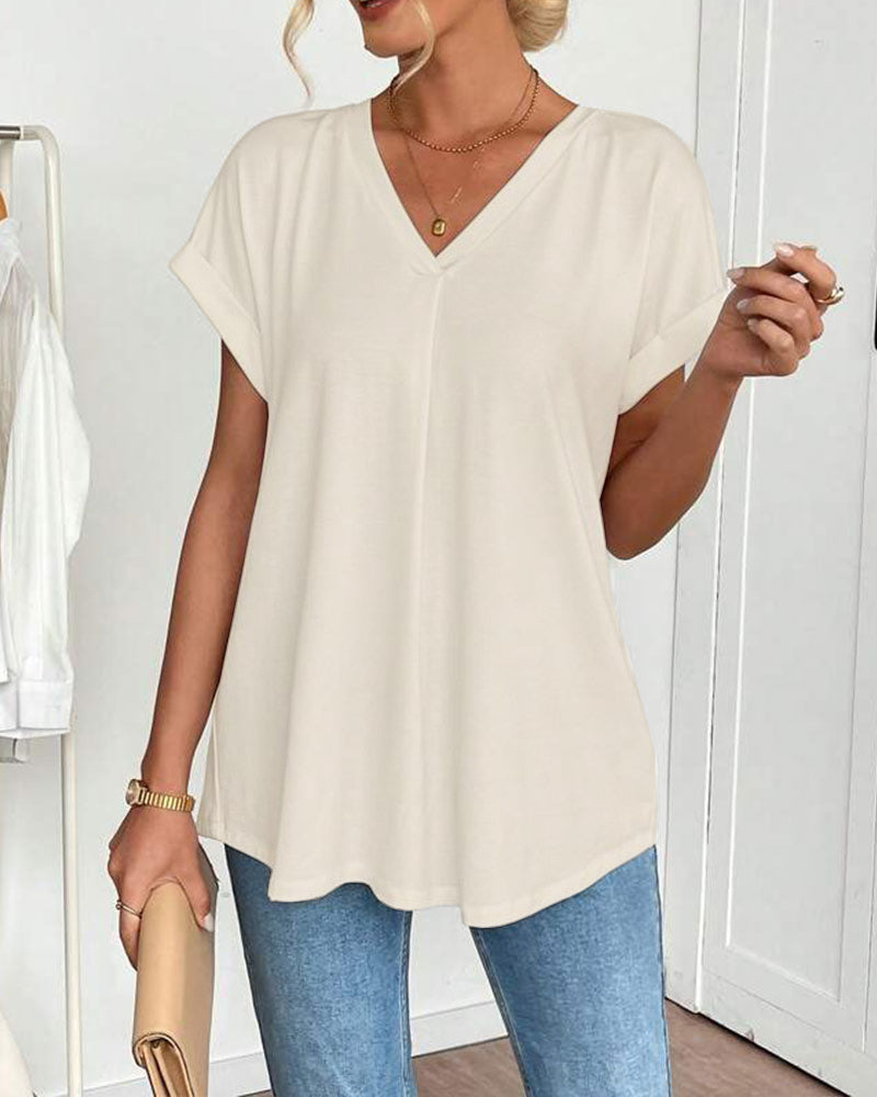 Bella | Stylish and Slimming V-Neck T-Shirt