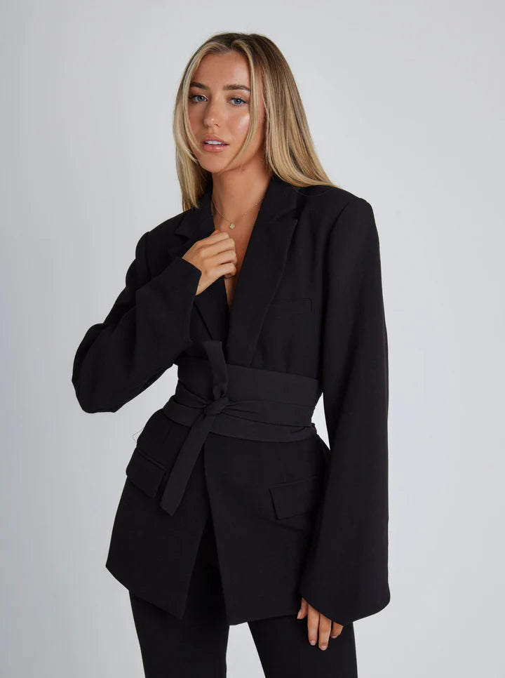 Velora | Zeitloser Eleganter Damen-Blazer