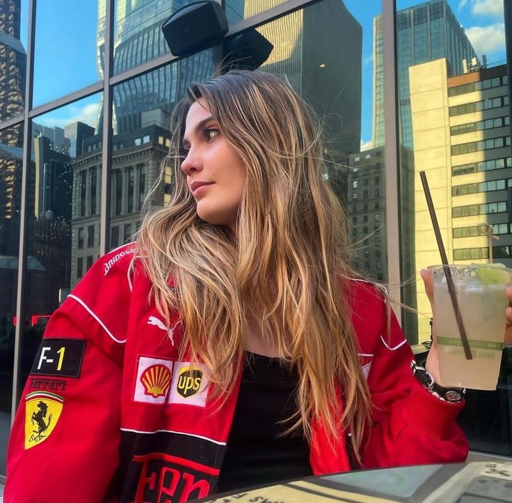 Natasha | Stylische &amp; Robuste Rennfahrerjacke