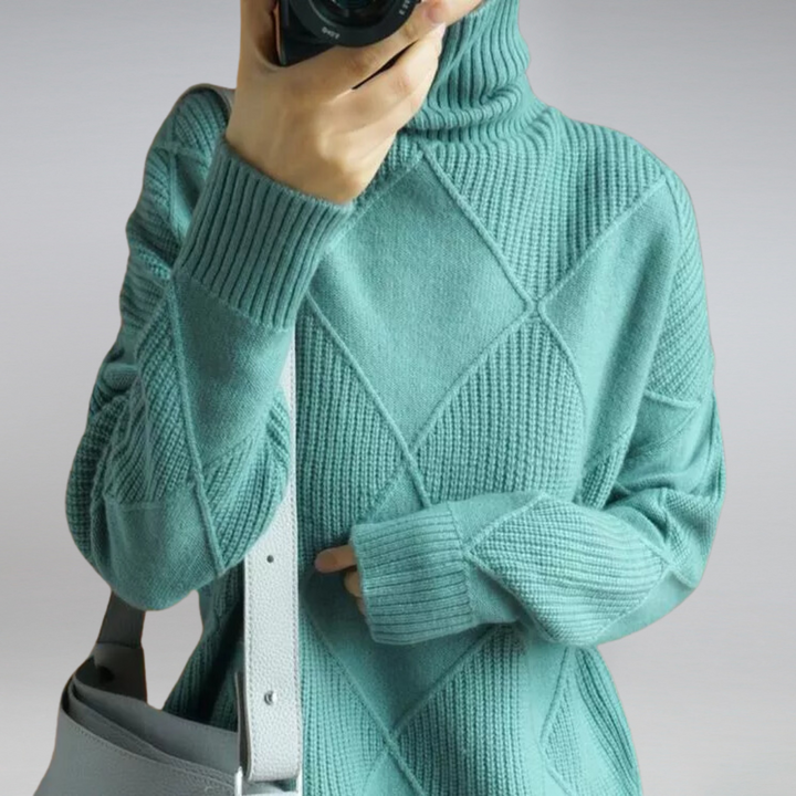 Lucy | Turtleneck Cashmere Sweater