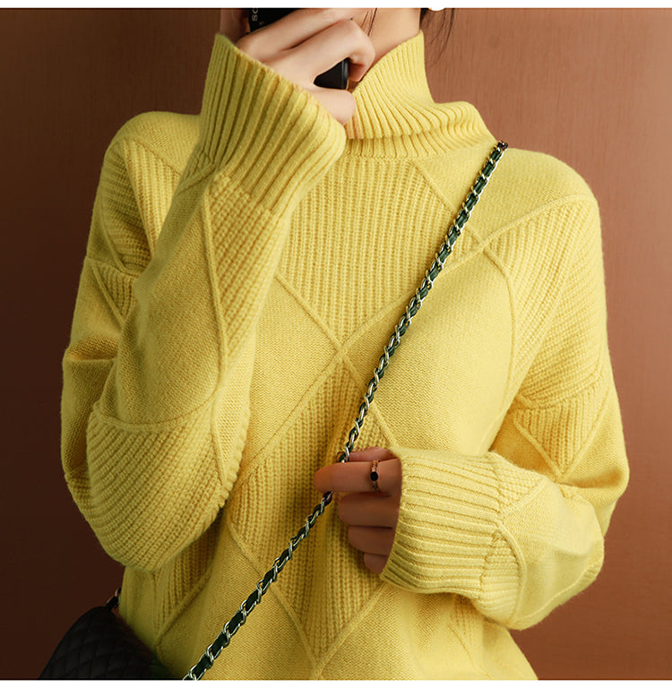 Lucy | Turtleneck Cashmere Sweater