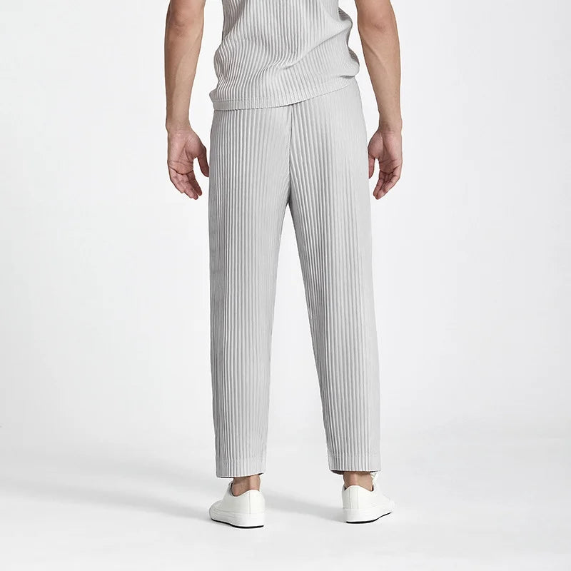 Kaizen | Plissierte Hose aus Eisseide im Relaxed Fit