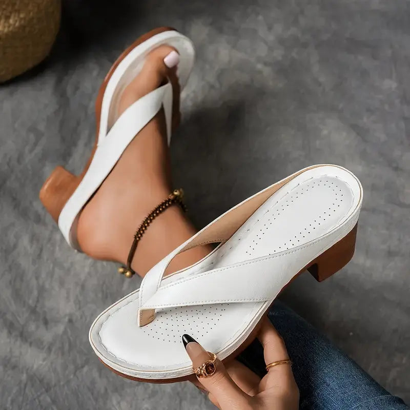 Julia | Schicke und bequeme Sandalen mit skulpturalem Absatz