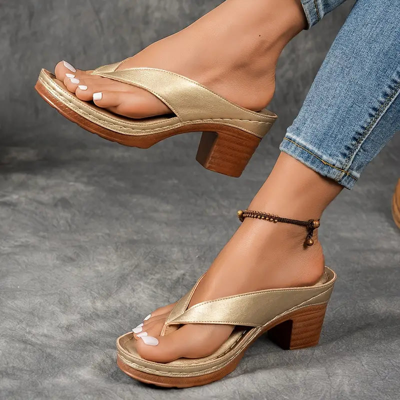 Julia | Schicke und bequeme Sandalen mit skulpturalem Absatz