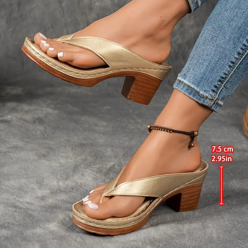 Julia | Schicke und bequeme Sandalen mit skulpturalem Absatz