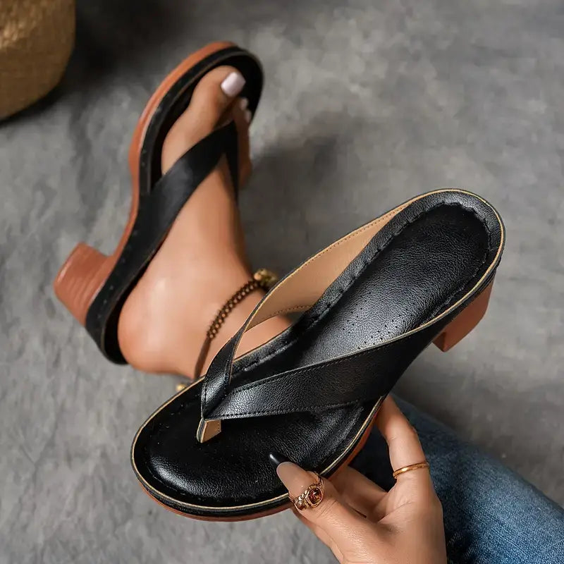 Julia | Schicke und bequeme Sandalen mit skulpturalem Absatz