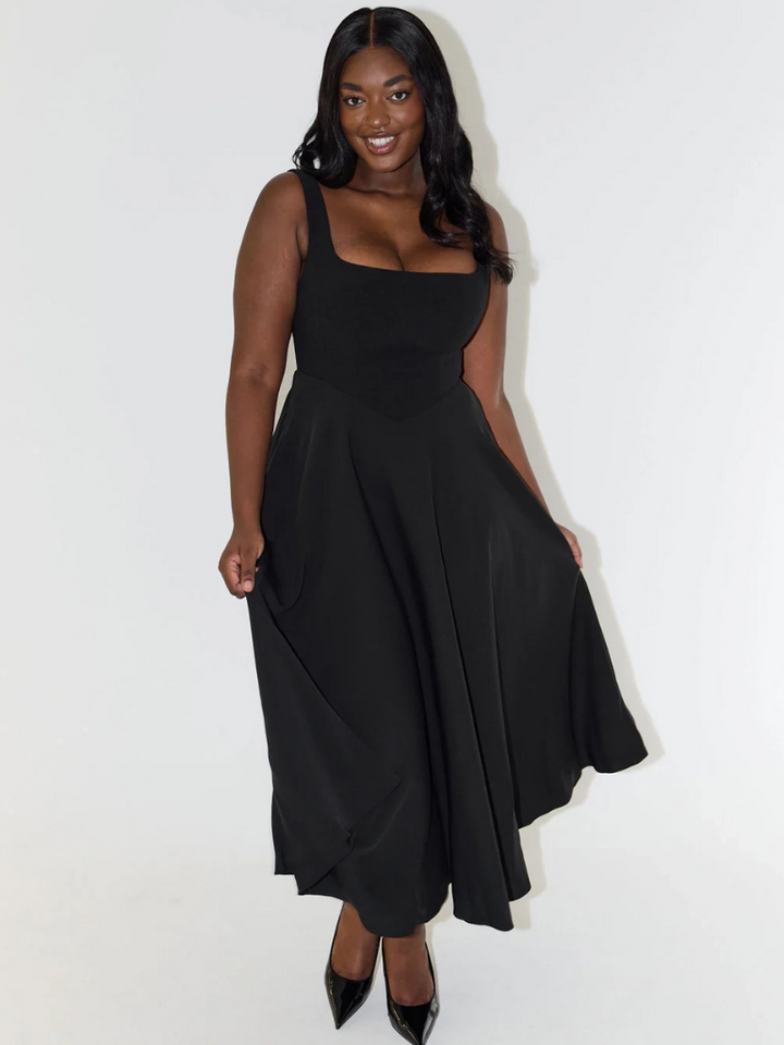 Solevia | Elegantes Midi-Kleid mit eckigem Ausschnitt