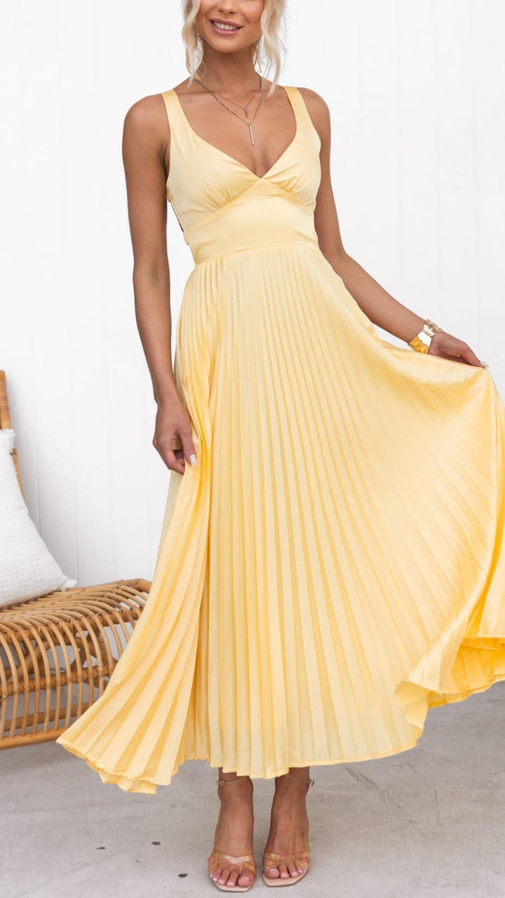 Emma | Edles und luftiges plissiertes Maxikleid