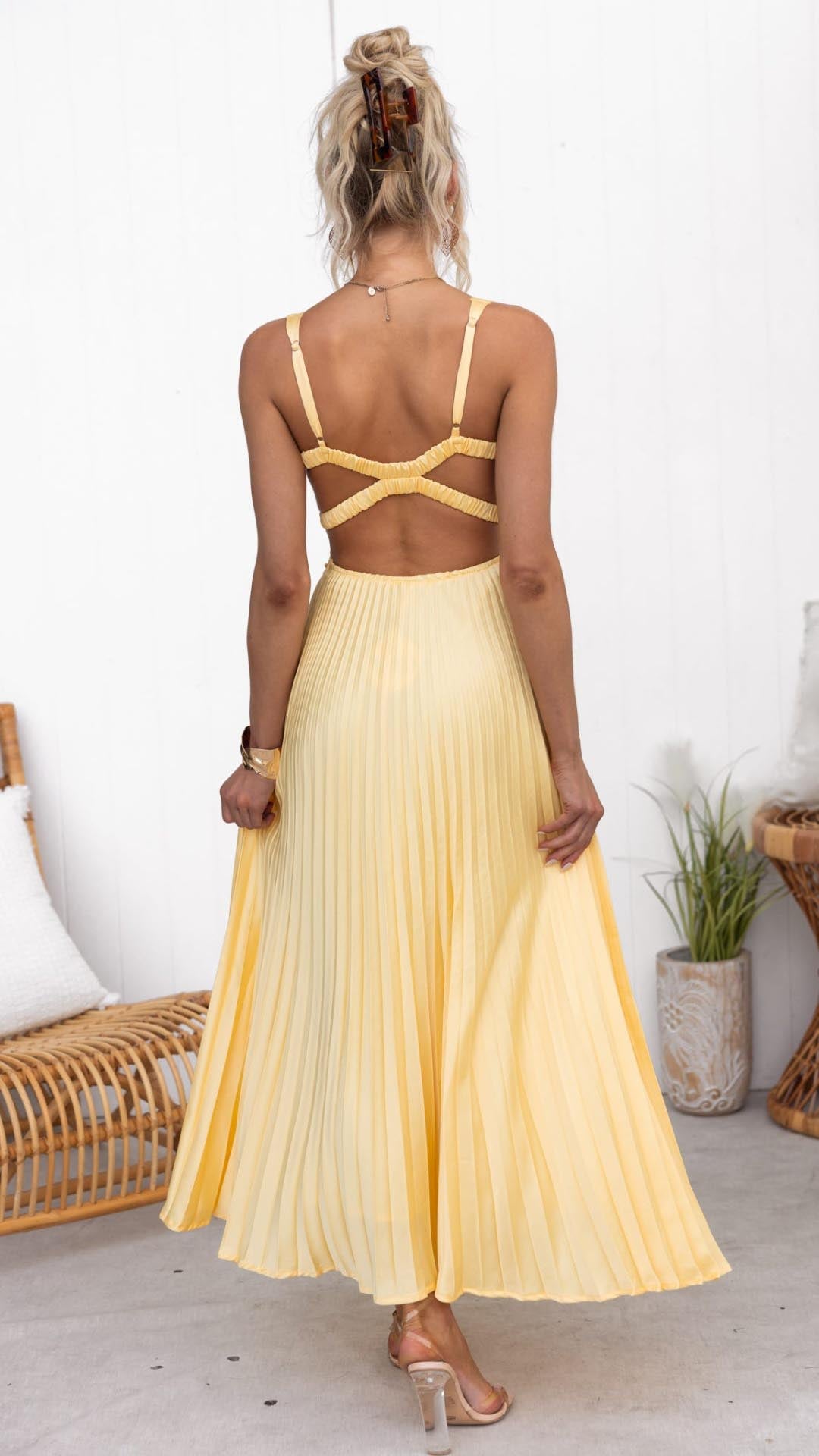 Emma | Edles und luftiges plissiertes Maxikleid
