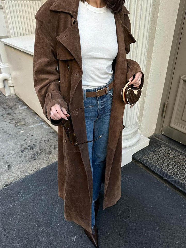 Veloura | Luxuriöser Wildleder-Trenchcoat für Damen