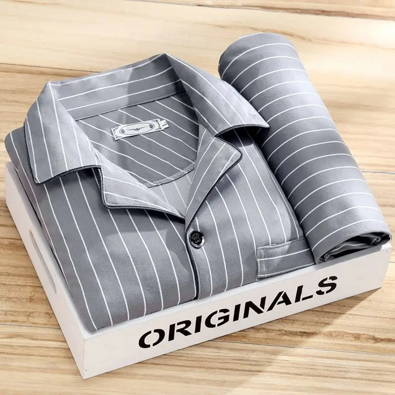 Nicholas | Elegantes &amp; Stilvolles Pyjama-Set