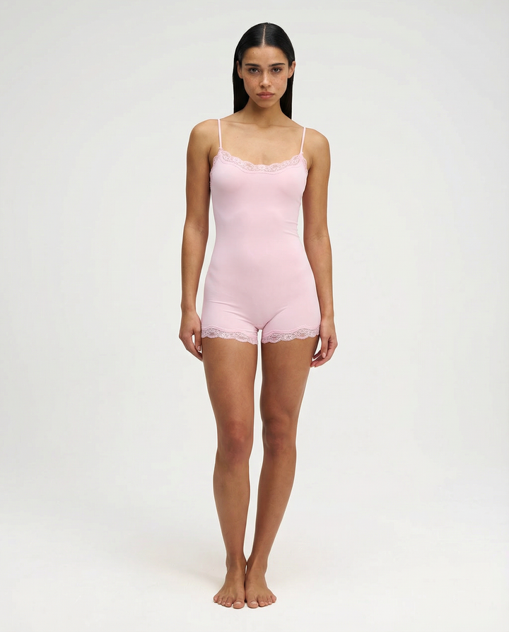 Darla | Damen-Overall mit weicher Spitze