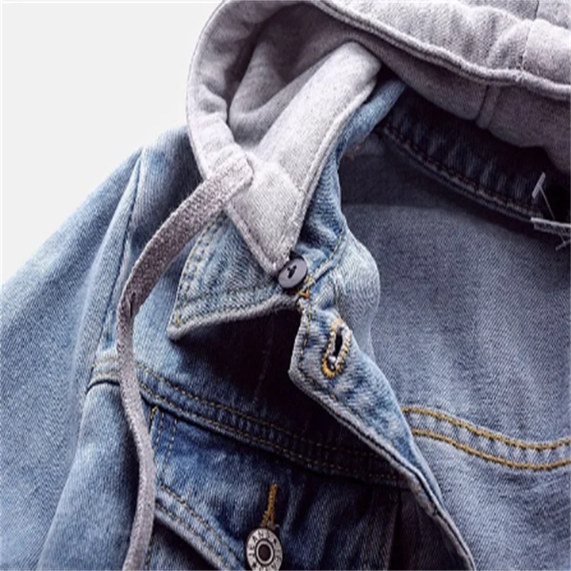 Luna | Stylische, lässige Damen-Jeansjacke mit abnehmbarer Kapuze