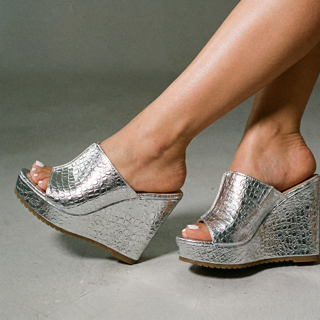 LuxeStride | Elegante Keilsandaletten für Damen