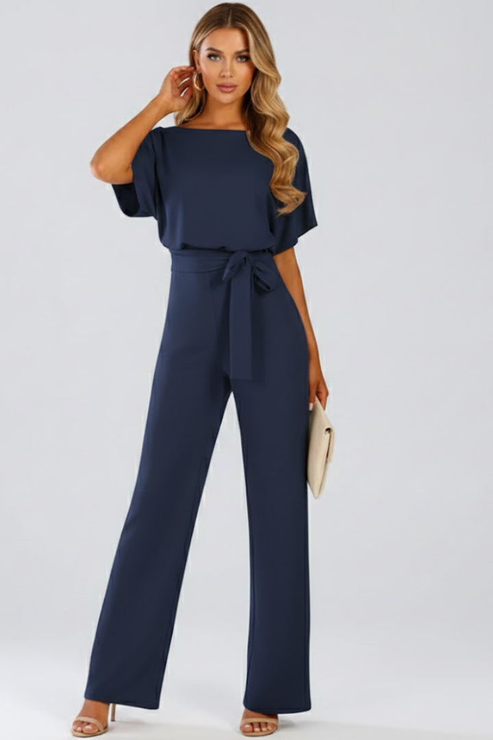 Emma | Eleganter, kurzärmeliger Jumpsuit mit weitem Bein und Gürtel