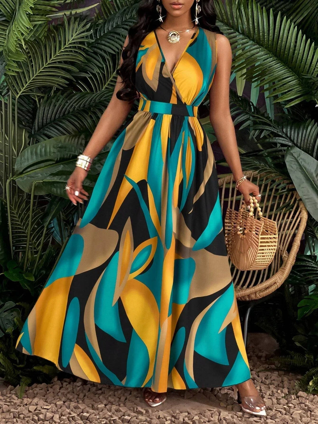 Mirella | Maxikleid mit tiefem V-Ausschnitt und Abstraktem Print