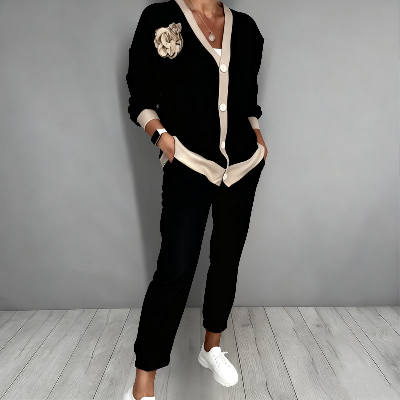 Jessica | Zweiteiliges, stilvolles Cardigan-Set mit floralen Akzenten