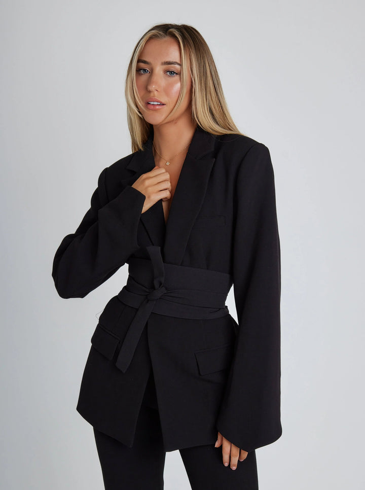 Valeria | Maßgeschneiderter taillierter Blazer