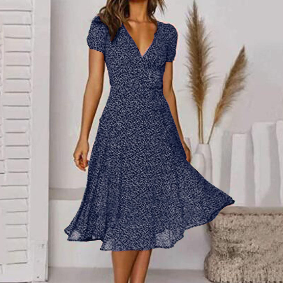 Ernestina | Elegantes, schmeichelhaftes V-Ausschnitt-Kleid