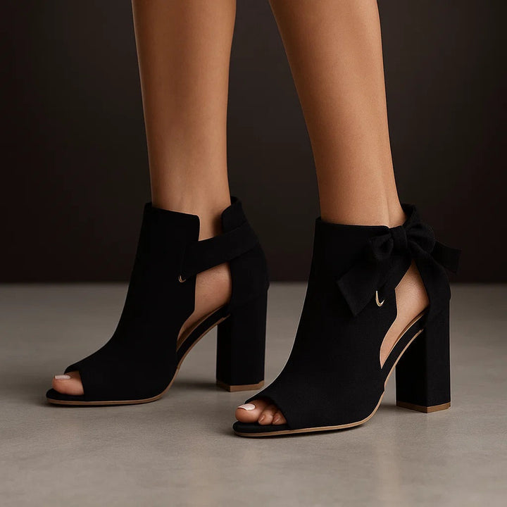 Livia | Elegante Peep-Toe Sandalette mit Blockabsatz